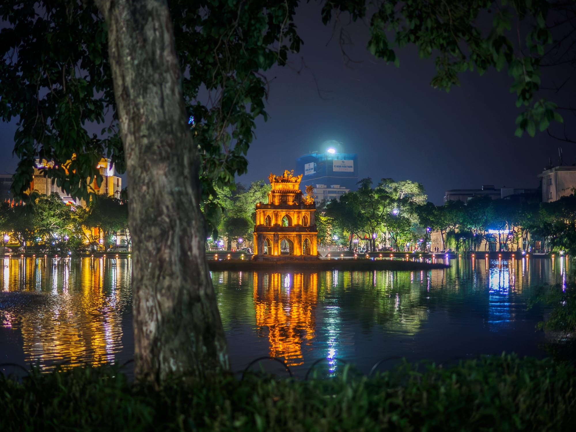 Hanoi, Vietnam - High ISO and AI noise reduction