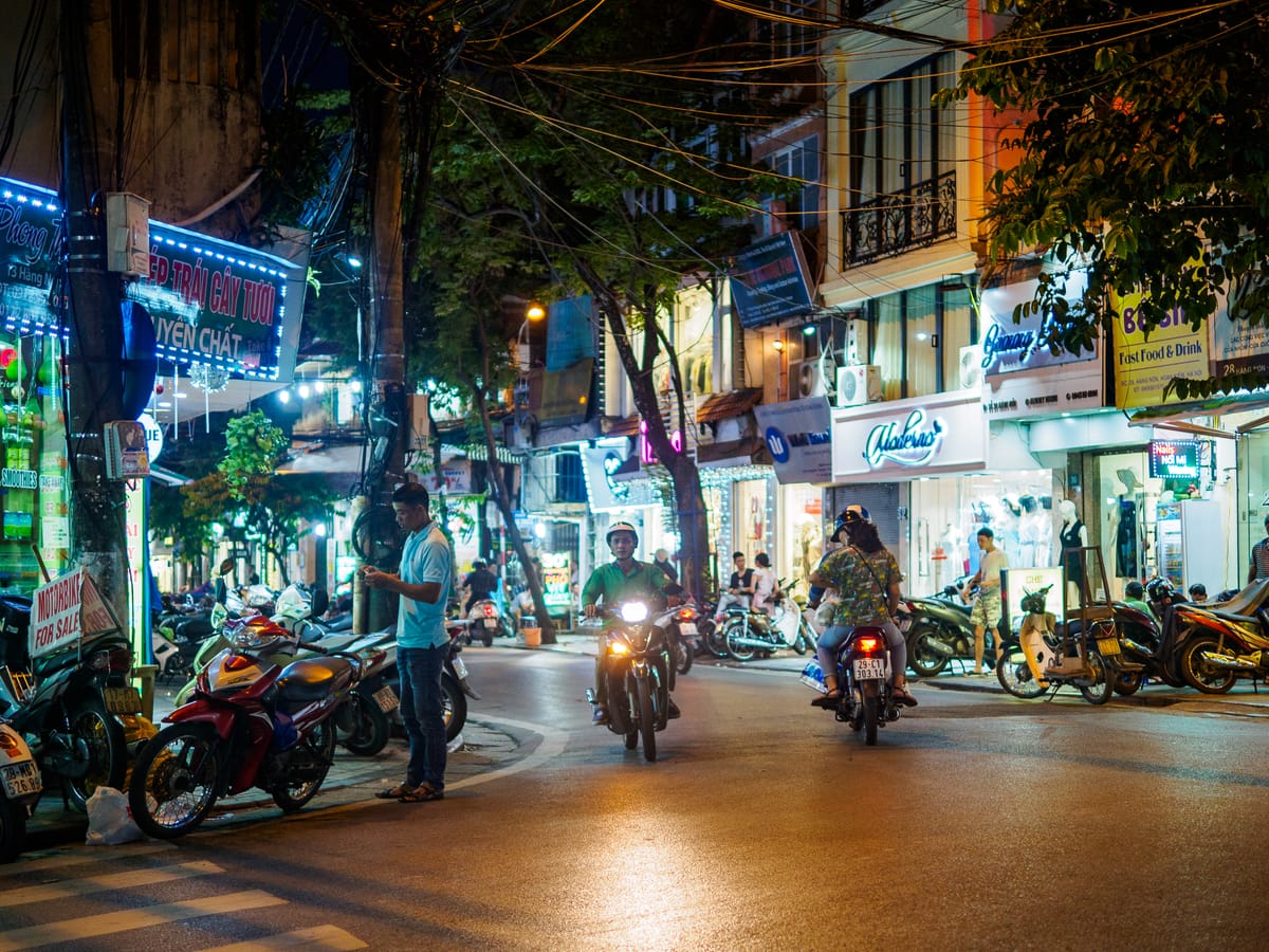 Hanoi street at night